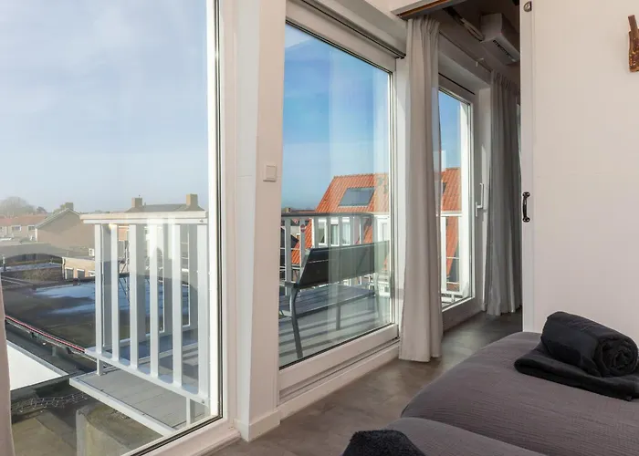 Welcome in - Appartementen Pleinzicht, met zonnige balkon I Dorpsplein 6 Koudekerke